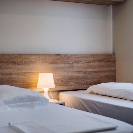 Baia Holiday Gasparina Castelnuovo del Garda Ngoại thất bức ảnh