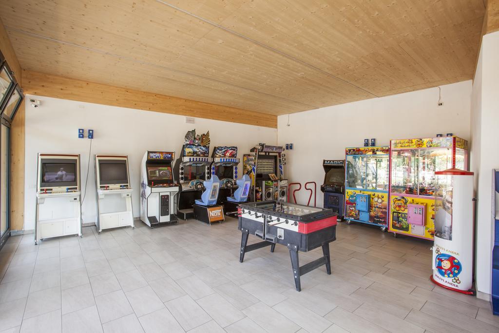 Baia Holiday Gasparina Castelnuovo del Garda Ngoại thất bức ảnh