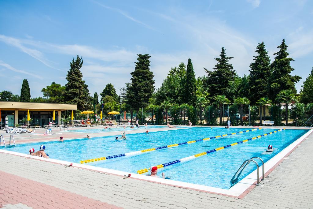 Baia Holiday Gasparina Castelnuovo del Garda Ngoại thất bức ảnh