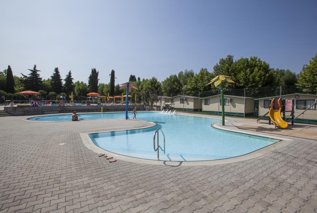 Baia Holiday Gasparina Castelnuovo del Garda Ngoại thất bức ảnh