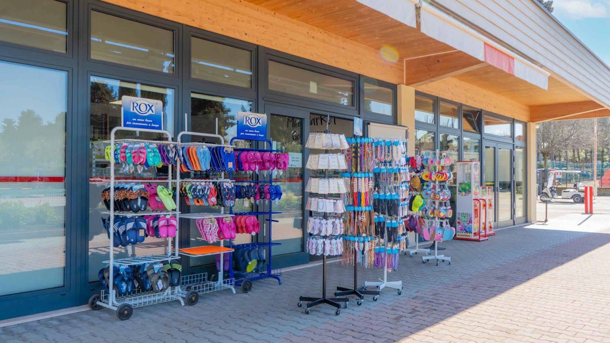 Baia Holiday Gasparina Castelnuovo del Garda Ngoại thất bức ảnh