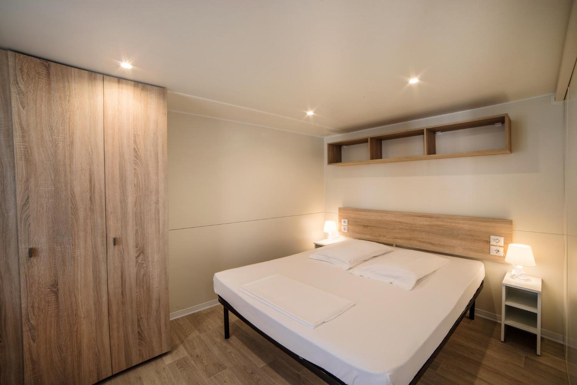 Baia Holiday Gasparina Castelnuovo del Garda Ngoại thất bức ảnh